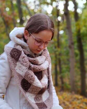 Gingham Triangle Shawl
