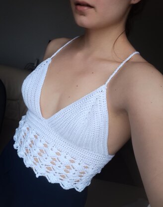 Bella bralette Crochet pattern by Izabela Firlová