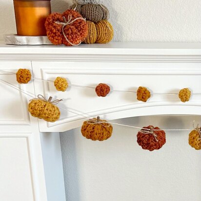 Crochet Pumpkin Garland 095