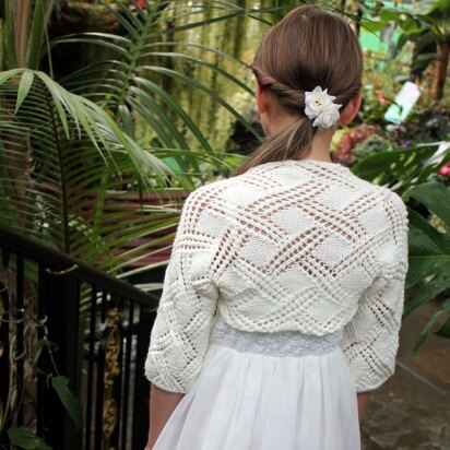 Crossing lace shrug