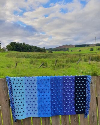 Little Bobble Blue Blanket - UK Terms