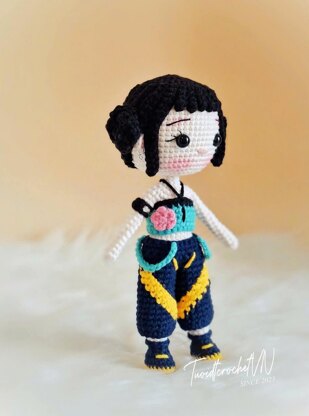 Zoey Doll (Demon Hunters)