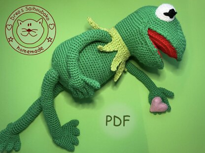 Frog amigurumi doll