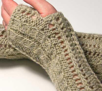 Lace Fingerless Gloves