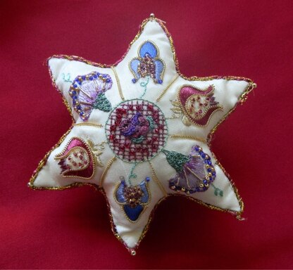 Rajmahal Elizabethan Star Embroidery Kit - 14 x 14cm