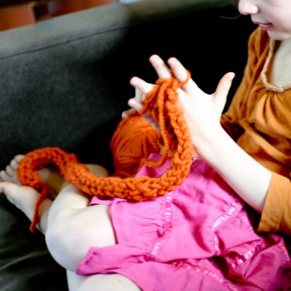 Finger Knitting How-To