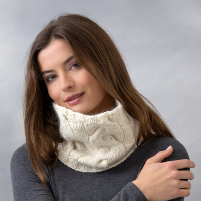 Reagan Cowl in String Classica PDF