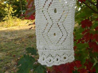 Diamonds and Winding Ribbons Lace Scarf