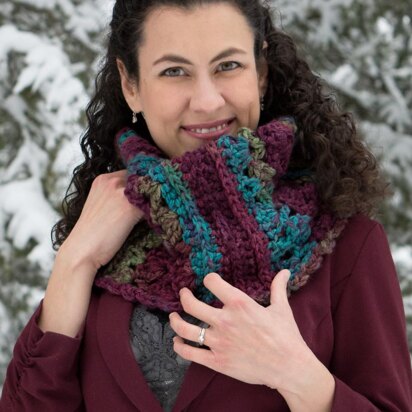 Mulberry Lace Cowl