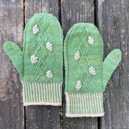 Kodari Orchard Mittens - knitting pattern