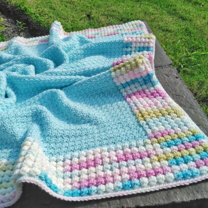 Le Ciel Bleu Blanket