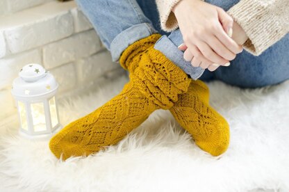 Mustard knee-socks