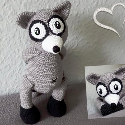 Crochet pattern Patrick the raccoon