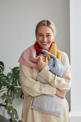 Blanket Scarf - Knitting Pattern For Women in Debbie Bliss Cashmerino Chunky by Debbie Bliss