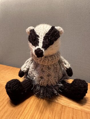 Badger Wearing Aran Jumper/Hoodie Chocolate Orange/Gift Bauble Cover Knitting Pattern