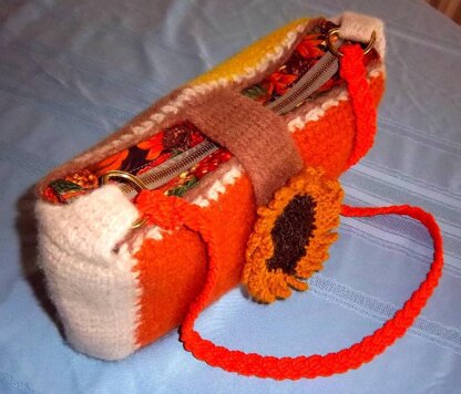 Knitter's Lesson in Tunisian Crochet: Sassy Sunflower Purse