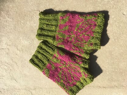 October Rose Mitts