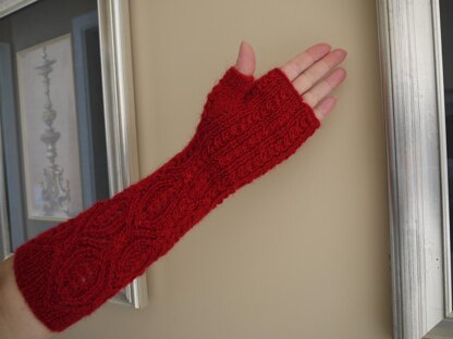 Für Elise, Cable & Lace Gloves