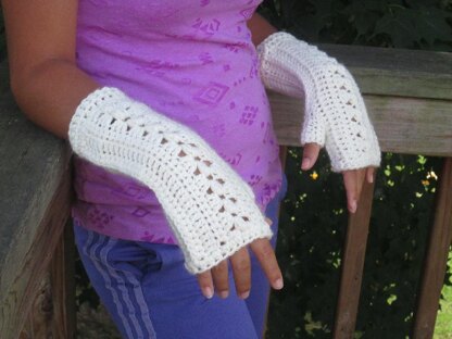 Trellis Wrist Warmers