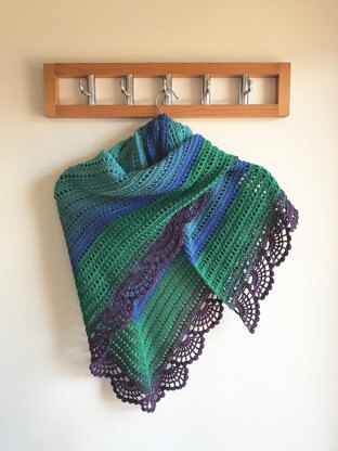 The Peafowl Feathers Shawl