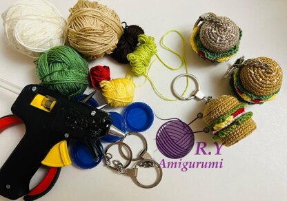 Amigurumi burger keychain