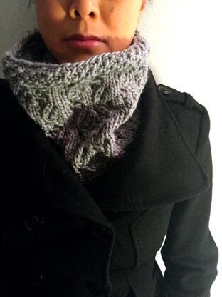 Flatiron lace cowl