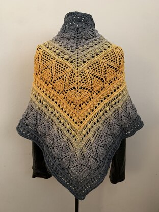 Triangular Scarf "Elysia"