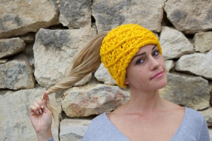 Diamond stitch Messy Bun Hat