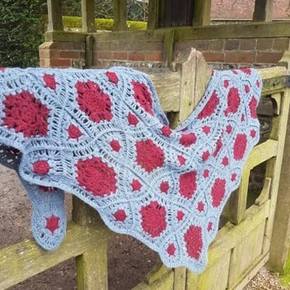 Crochet - Small project: keyhole waterfall scarf