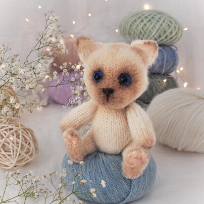 Knitted Kitten Back & Forth Pattern - knitting pattern