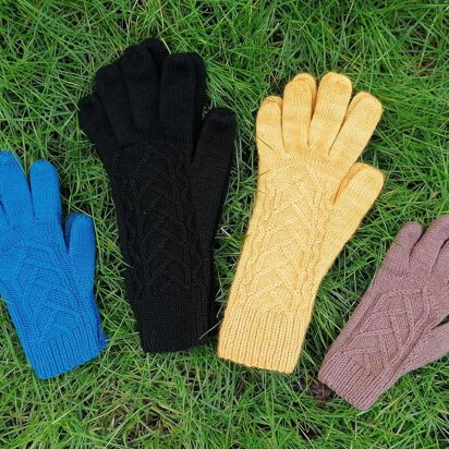 Tread mark gloves