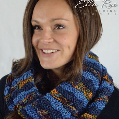 Wave Stitch Infinity Scarf in Ella Rae Lace Merino Chunky - ER23-03 - Downloadable PDF