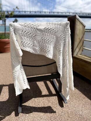 Line and Light Summer Wrap