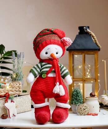 Crochet Snowman Outfit for large toys