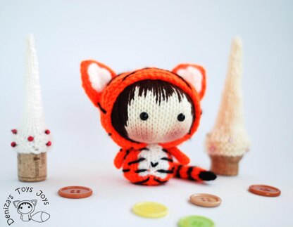 Small Tiger Doll. Tanoshi series toy.