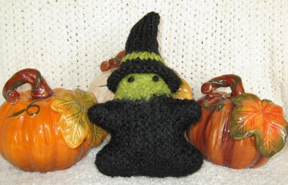 Hilda - the felted amigurumi witch