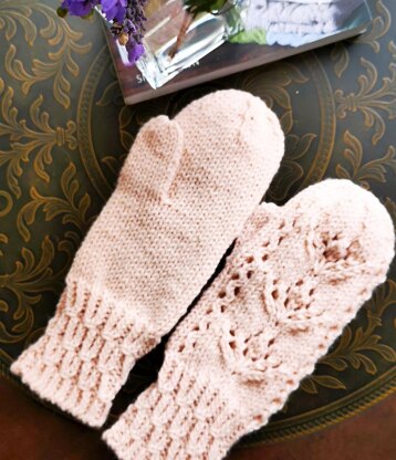 Striking Tulip Mittens