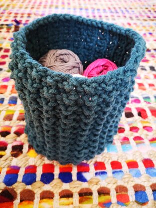 Yarn basket