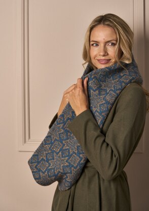 Bright Star Cowl in Rowan Moordale PDF