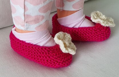 Fiona - Baby shoes with a knitted flower