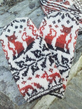 Fox Crossing Mittens