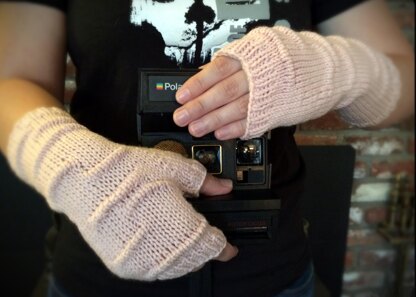 Pucker Stitch Fingerless Gloves