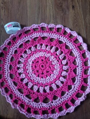 Mandala Style Island Rug in Hoooked Ribbon XL Solids | Knitting ...