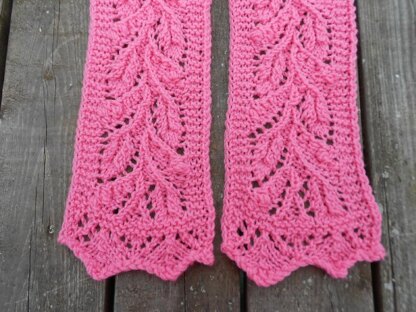 Leaf and Bud Lace Scarf