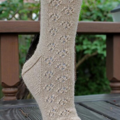 SouthPaw Socks - knitting pattern