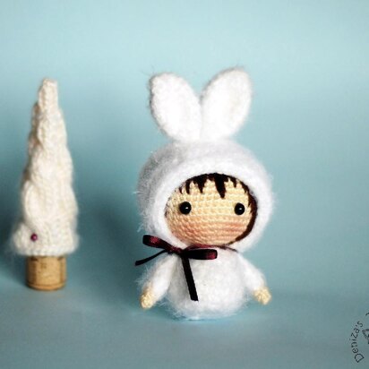 Crochet White Bunny Doll. Tanoshi series toy.