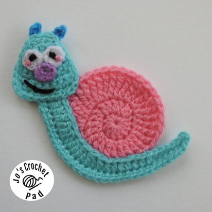 Snail Applique/Embellishment Crochet * Snail, Garden Bugs collection including free base square pattern