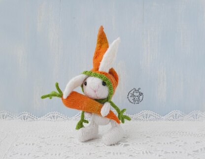 Bunny and carrot knitted flat