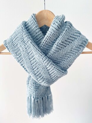 Climbing stairs scarf