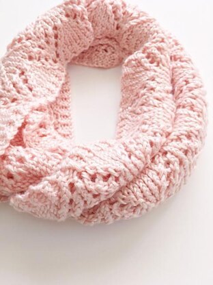Easy Lace Infinity Scarf: Mae Cowl